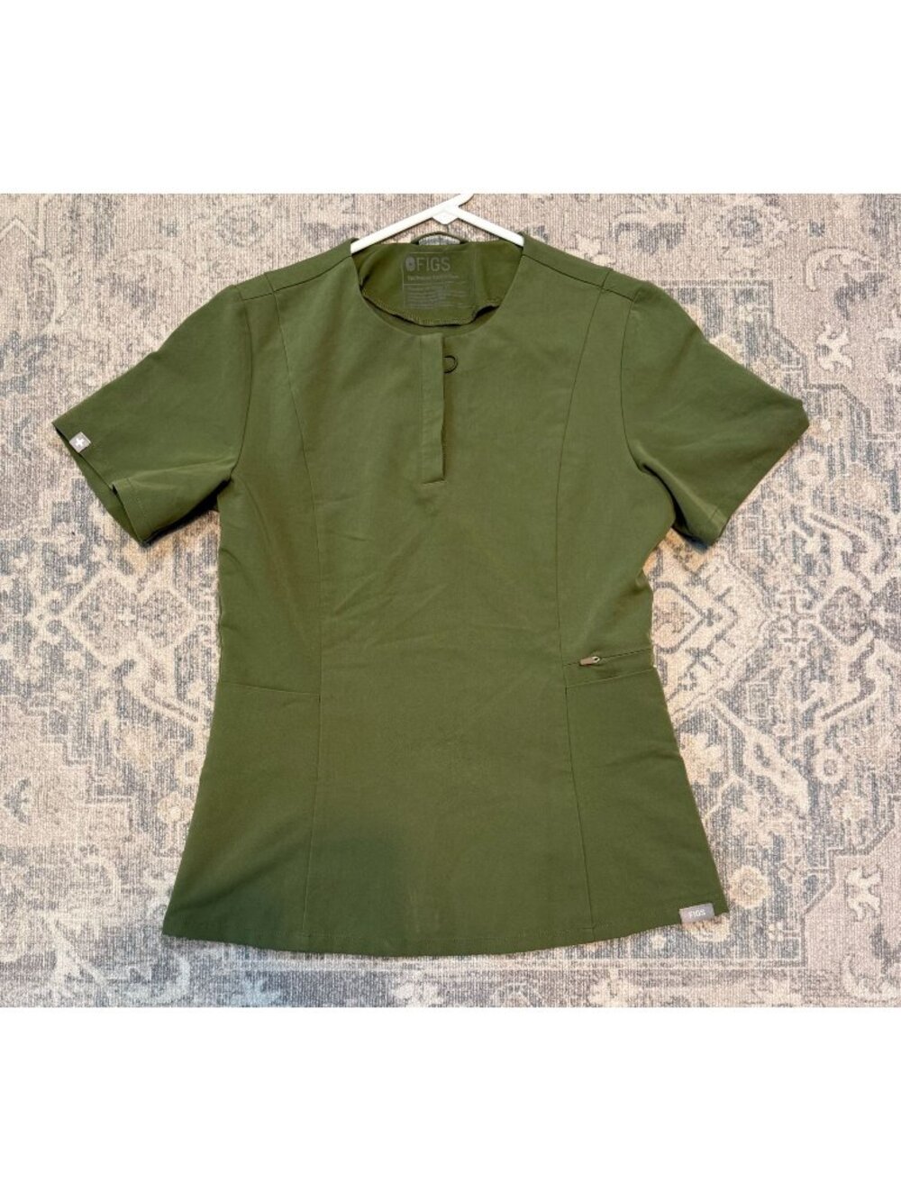 Figs Women's Technical Bristol Slim Henley Scrub Top XS Olive Green Short Sleeve